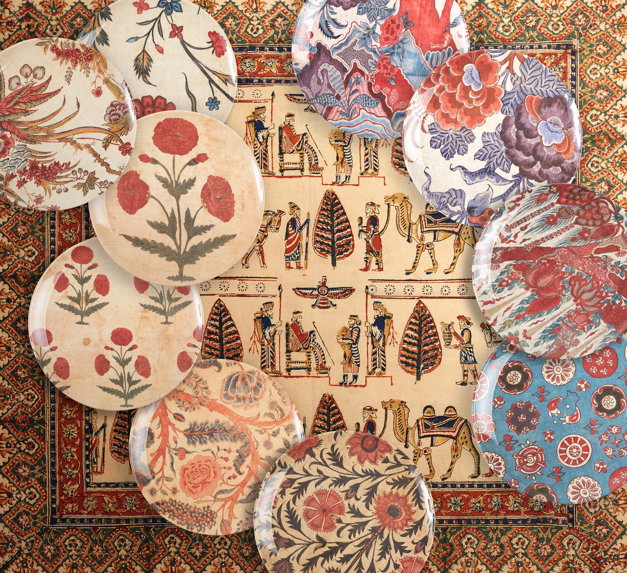 Exquisite Set of Four Siren Song Poppy-themed Dinner Plates