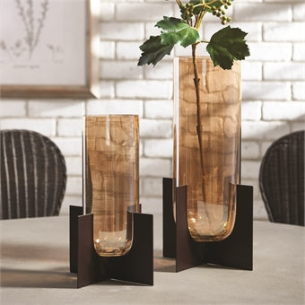Stylish Napa Home & Garden Aragon Decorative Vase for Indoor Spaces