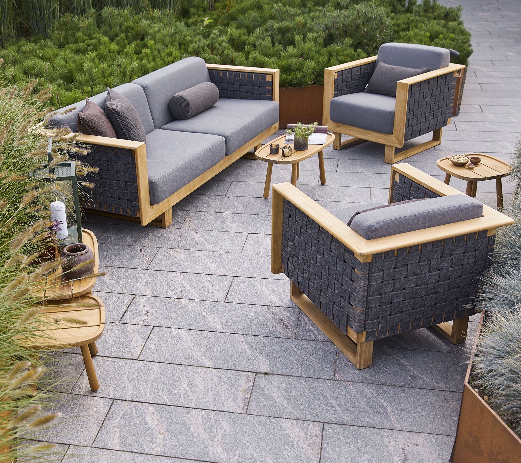 Cane-line Angle Exquisite Outdoor Teak Lounge Chair