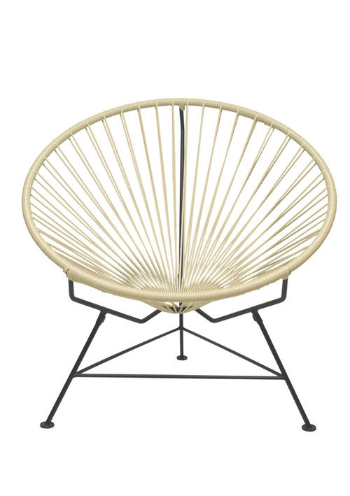 Stylish Black Frame Innit Lounge Chair for Indoor and Outdoor Use