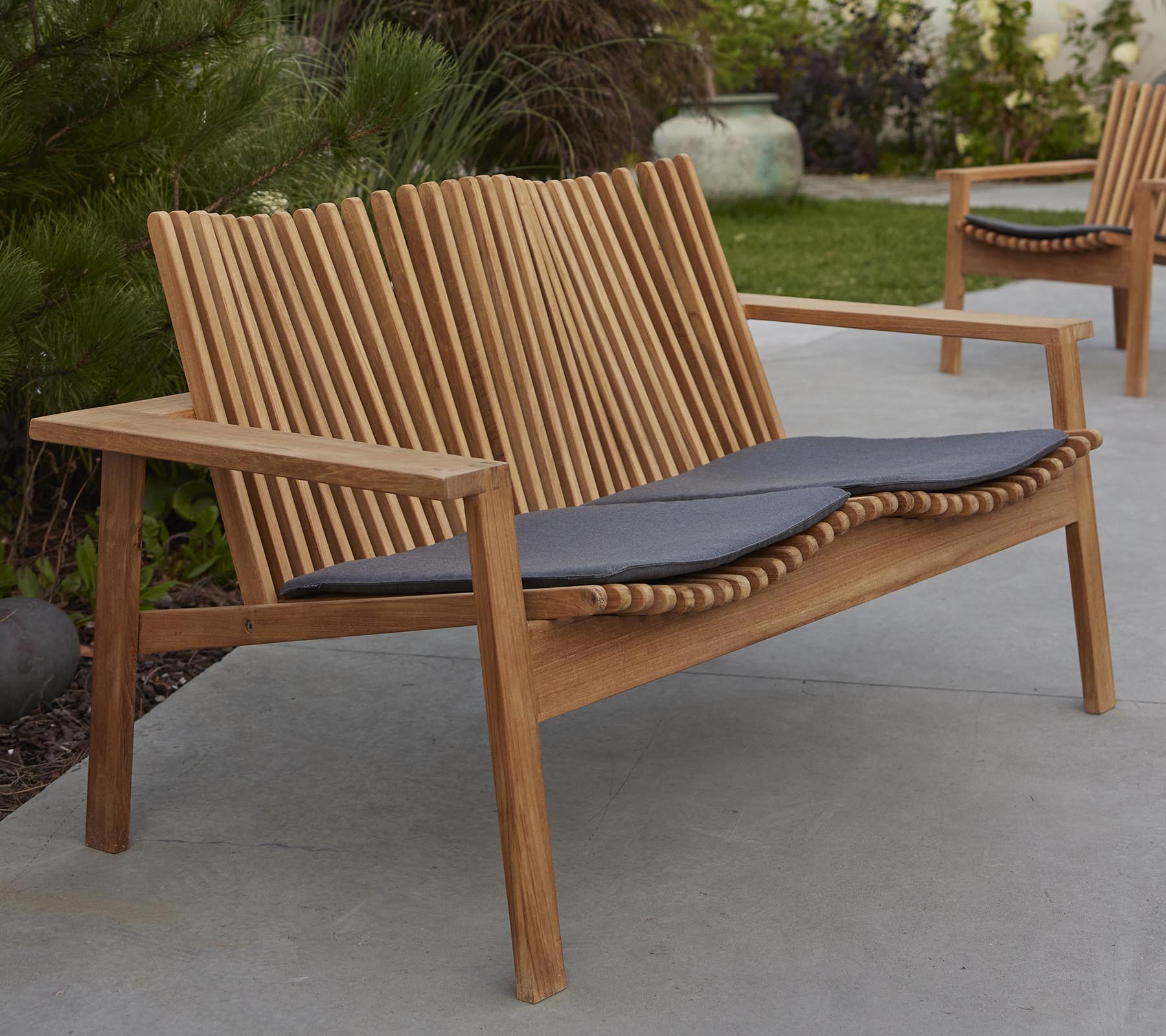 Cane-line Amaze Premium 2-Seater Outdoor Sofa for Relaxing