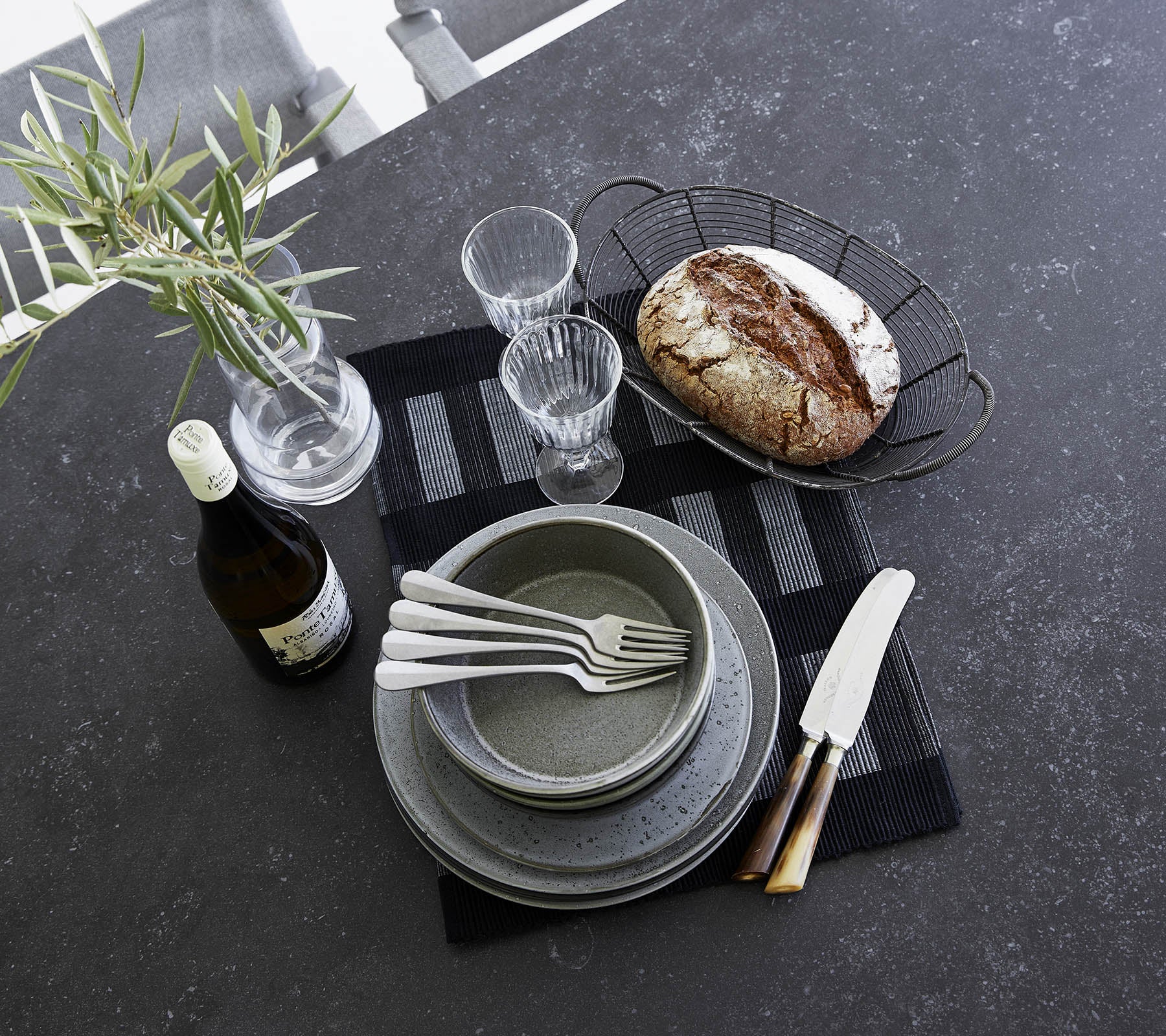 Cane-line Modern Outdoor Drop Dining Table - Dimensions 200x100cm