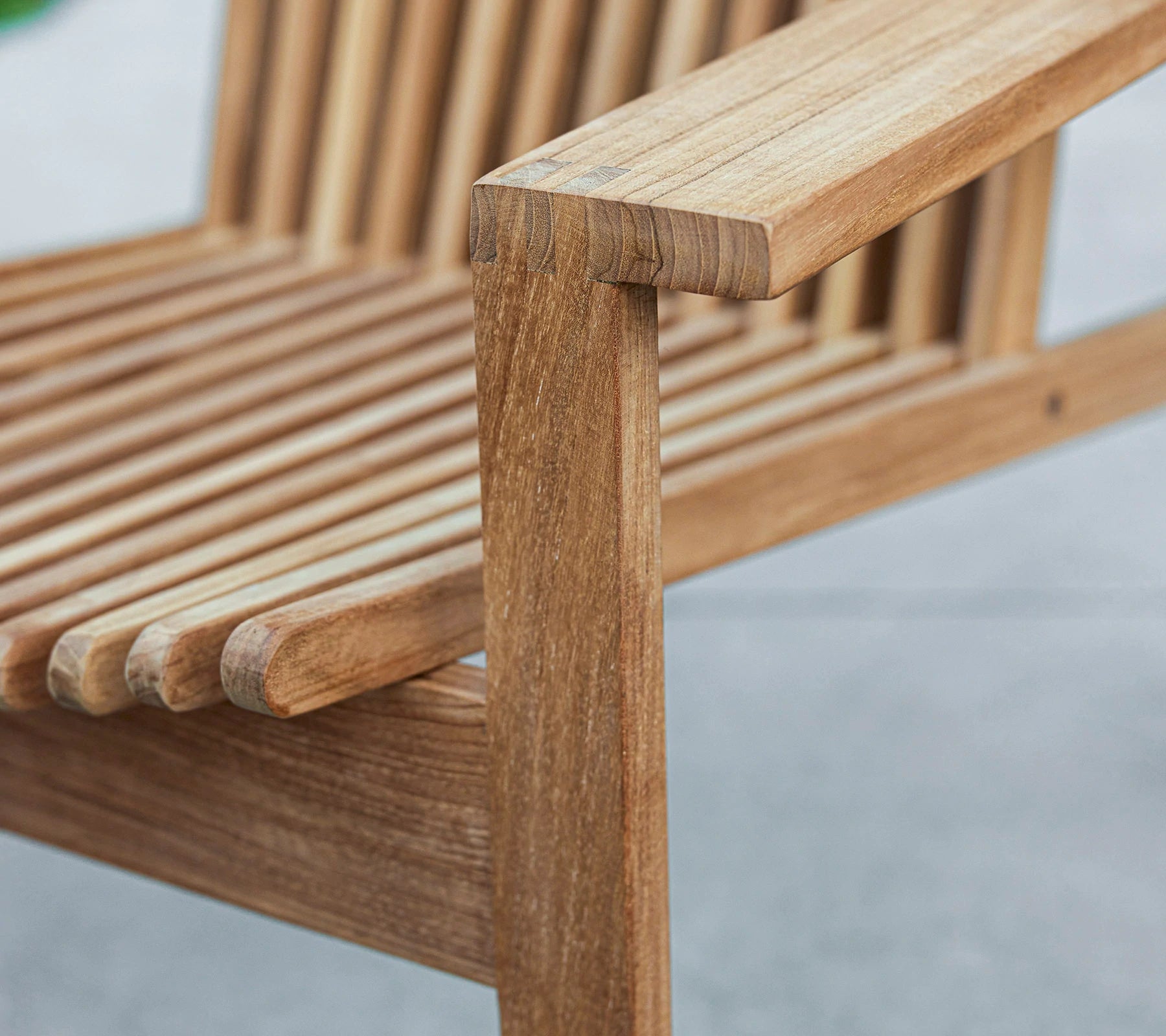 Cane-line Amaze Comfortable and Elegant Teak Lounge Chair