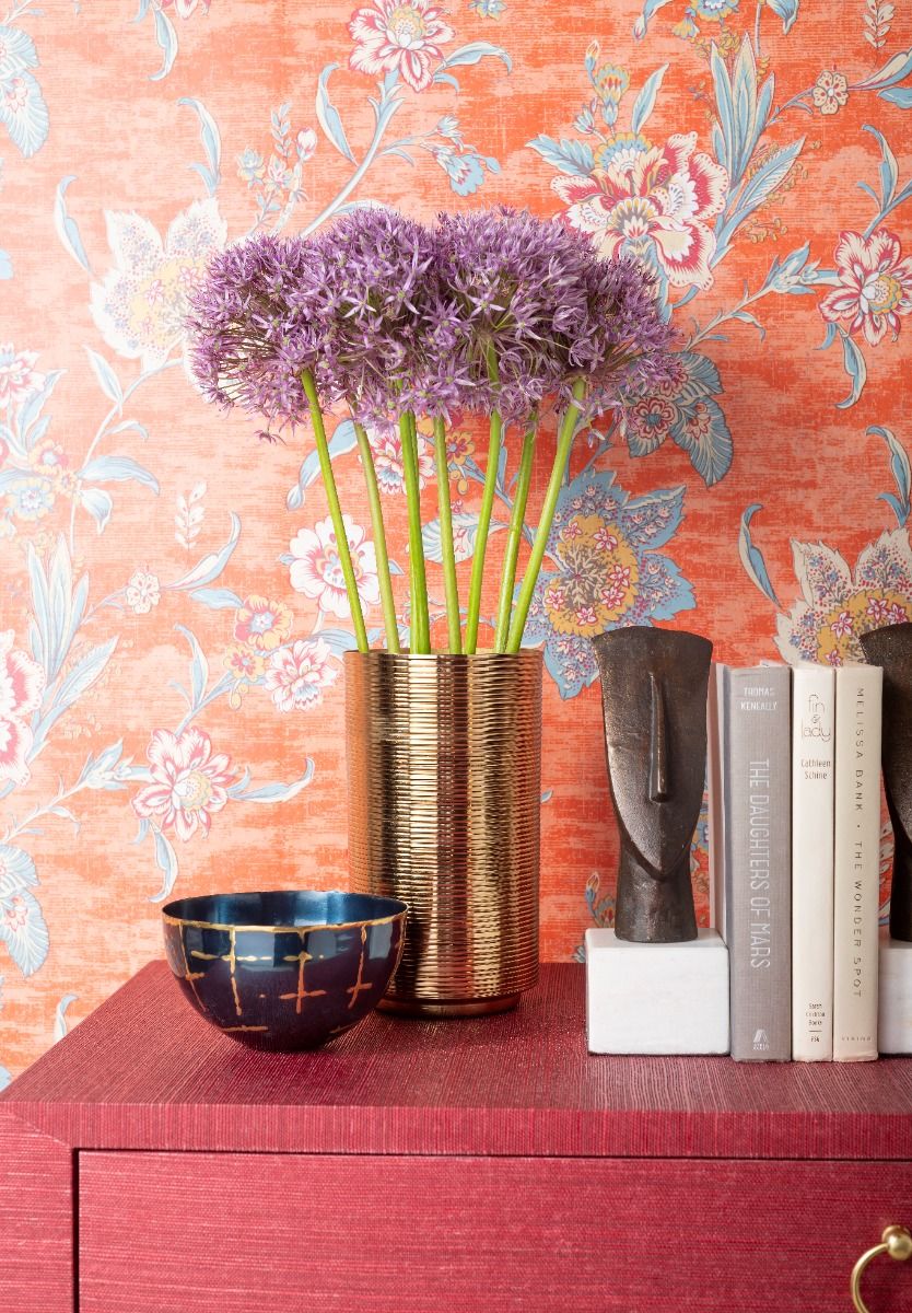 Villa & House Handmade Orosco Decorative Metal Vase for Traditional and Modern Rooms