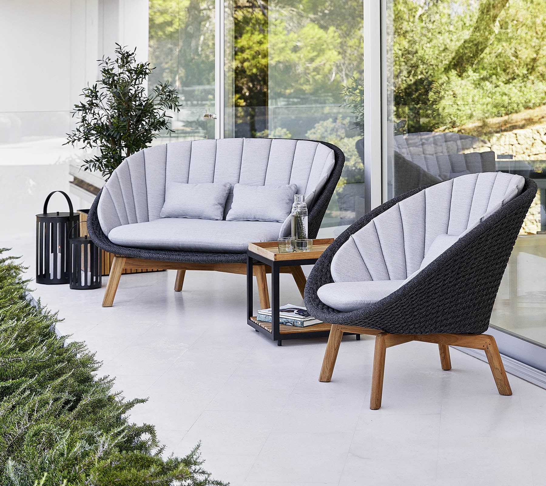 Cane-line Outdoor Peacock Lounge Chair Crafted with Soft Rope