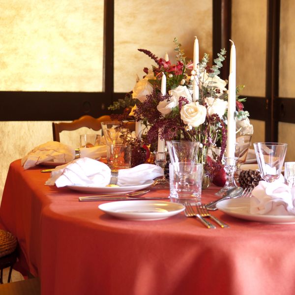 Huddleson Contemporary Luxury Italian Linen Table Runner for Elegant Dining