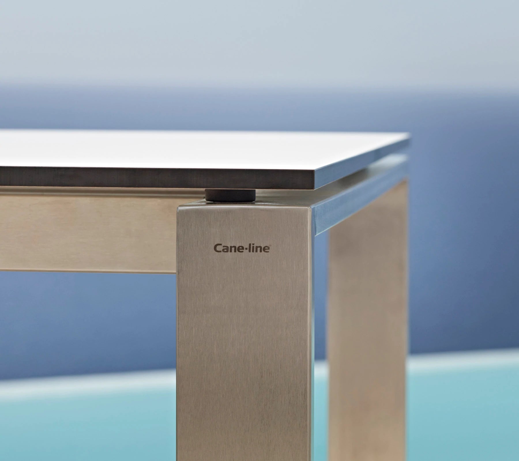 Cane-line Luxury Extendable Edge Outdoor Dining Table