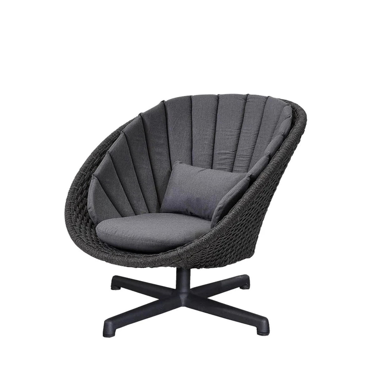 Cane-line Luxury Peacock Swivel Lounge Chair for Indoor and Outdoor Use