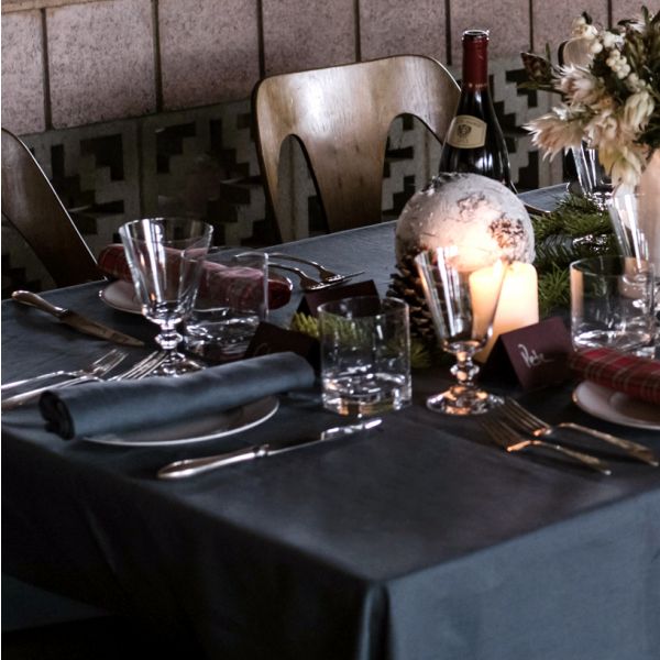 Huddleson Contemporary Luxury Italian Linen Table Runner for Elegant Dining