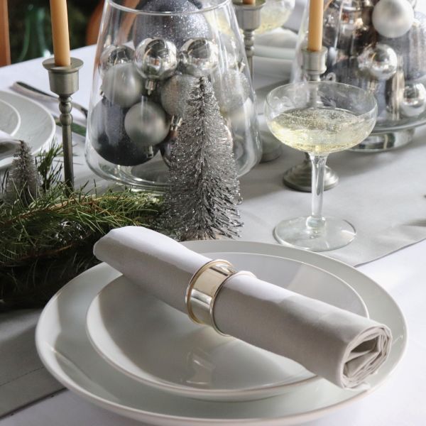 Huddleson Contemporary Luxury Italian Linen Table Runner for Elegant Dining