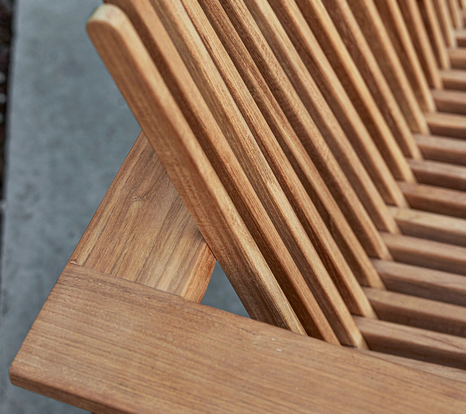 Cane-line Amaze Comfortable and Elegant Teak Lounge Chair