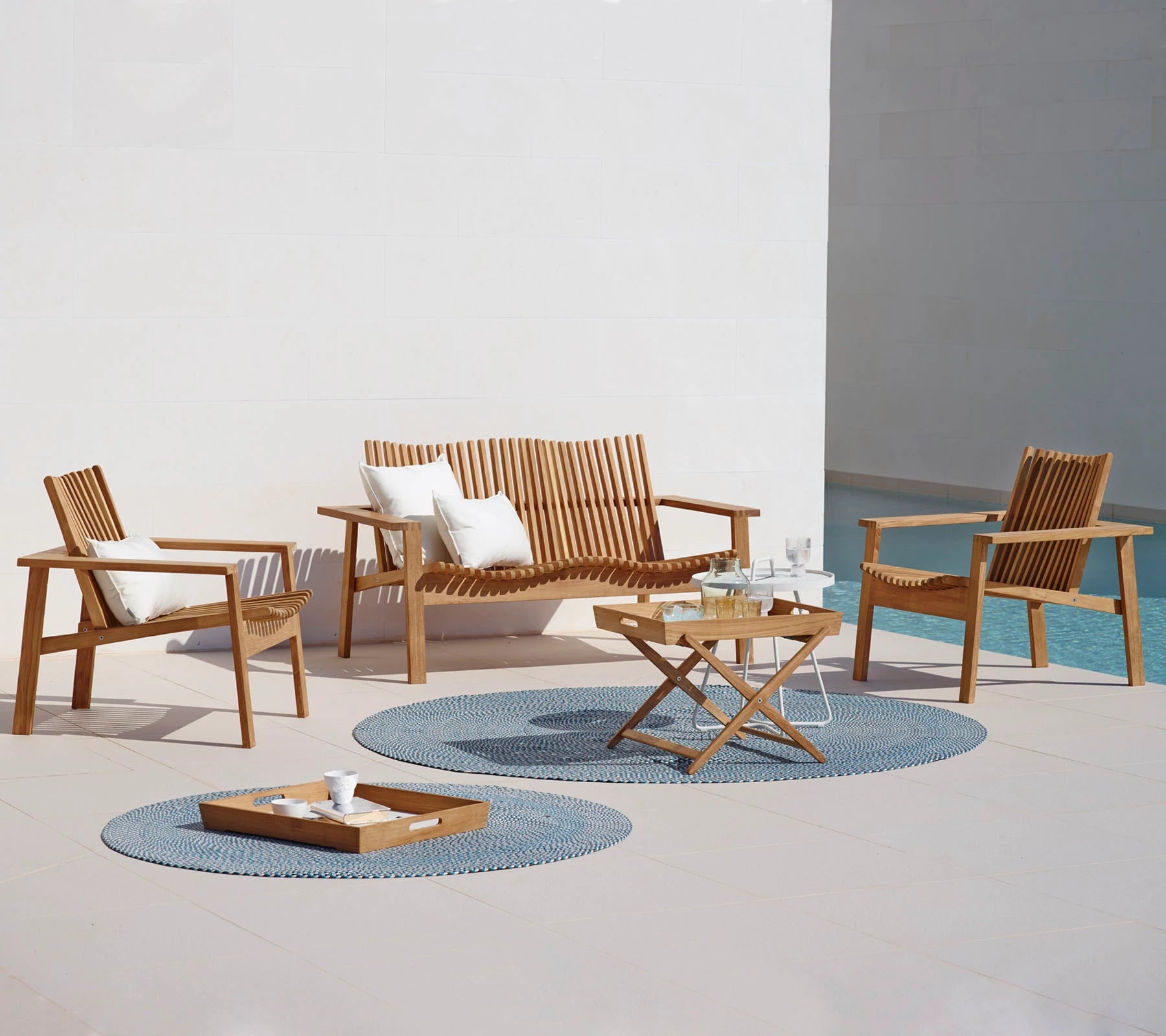 Cane-line Amaze Premium 2-Seater Outdoor Sofa for Relaxing
