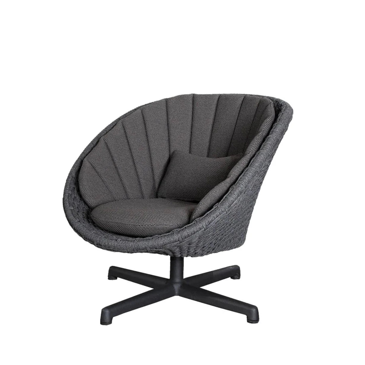 Cane-line Luxury Peacock Swivel Lounge Chair for Indoor and Outdoor Use