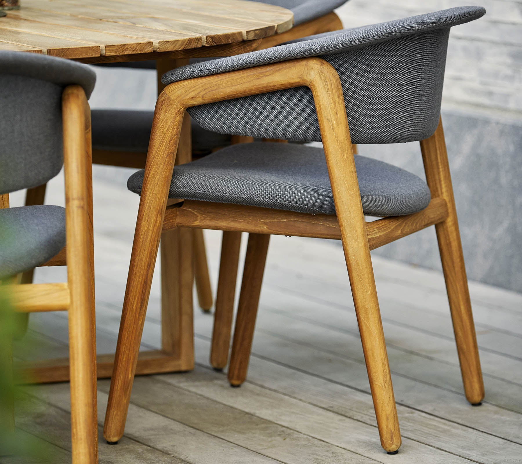 Elegant Cane-line Luna Dining Chair for Ultimate Comfort