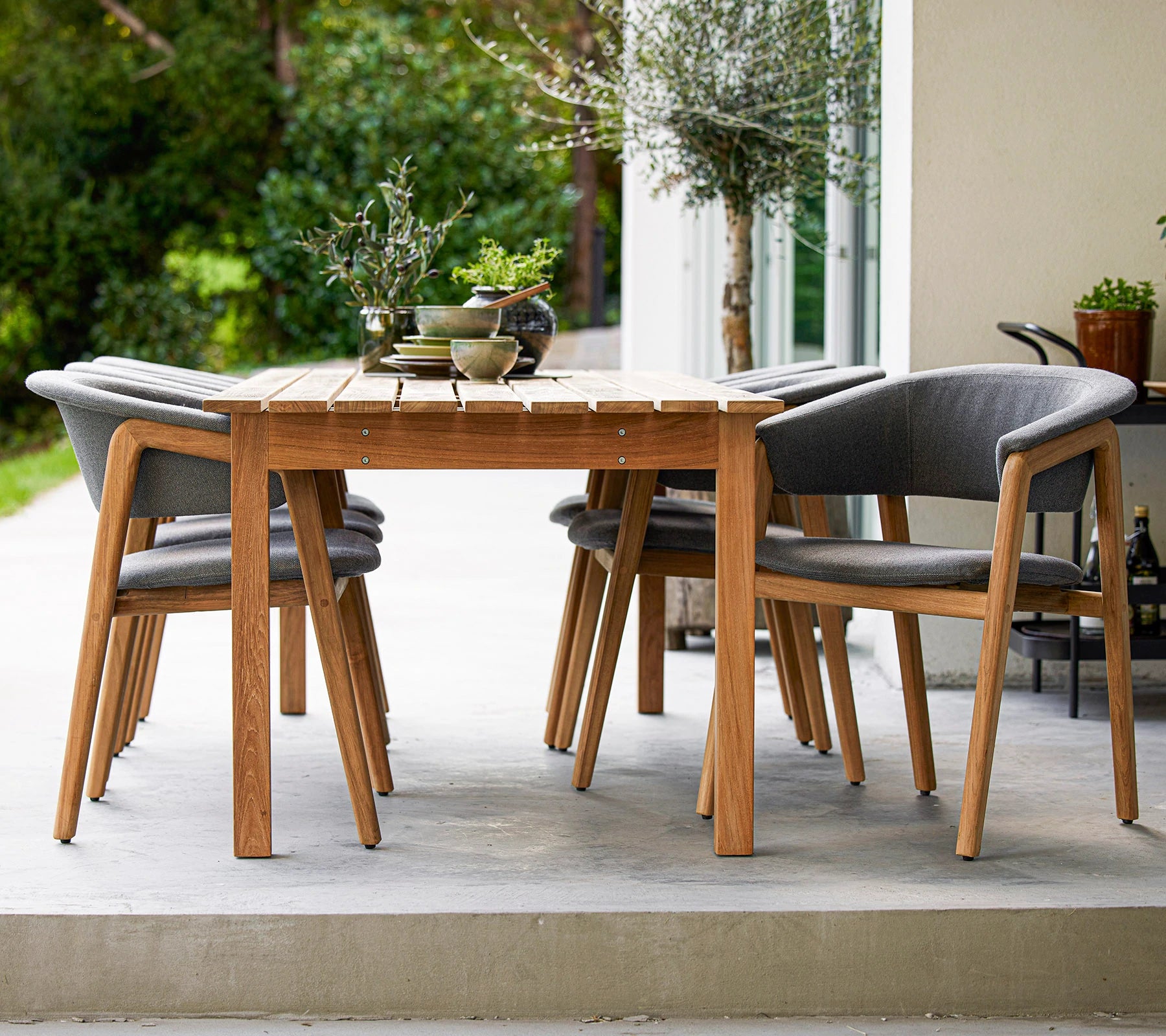 Elegant Cane-line Luna Dining Chair for Ultimate Comfort